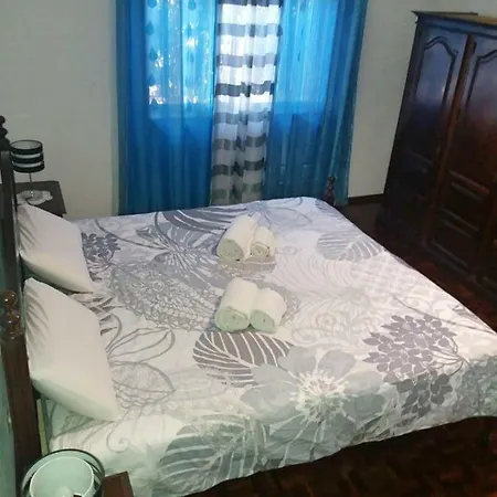 Holiday home Belamandil Garden ,family Holidays ,caminho Do Torrejao