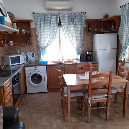 Dom wakacyjny Belamandil Garden ,family Holidays ,caminho Do Torrejao *