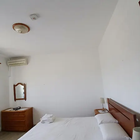 Belamandil Garden ,family Holidays ,caminho Do Torrejao בית נופש