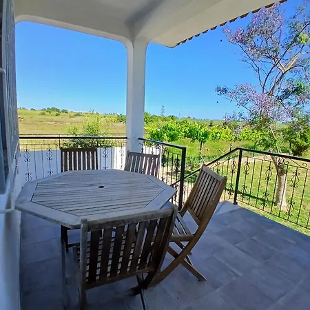 בית נופש Belamandil Garden ,family Holidays ,caminho Do Torrejao Olhão